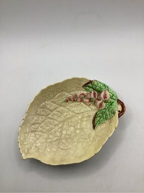 Vintage Carlton Ware Hand Painted Floral Leaf Dish - England - 5"x4"